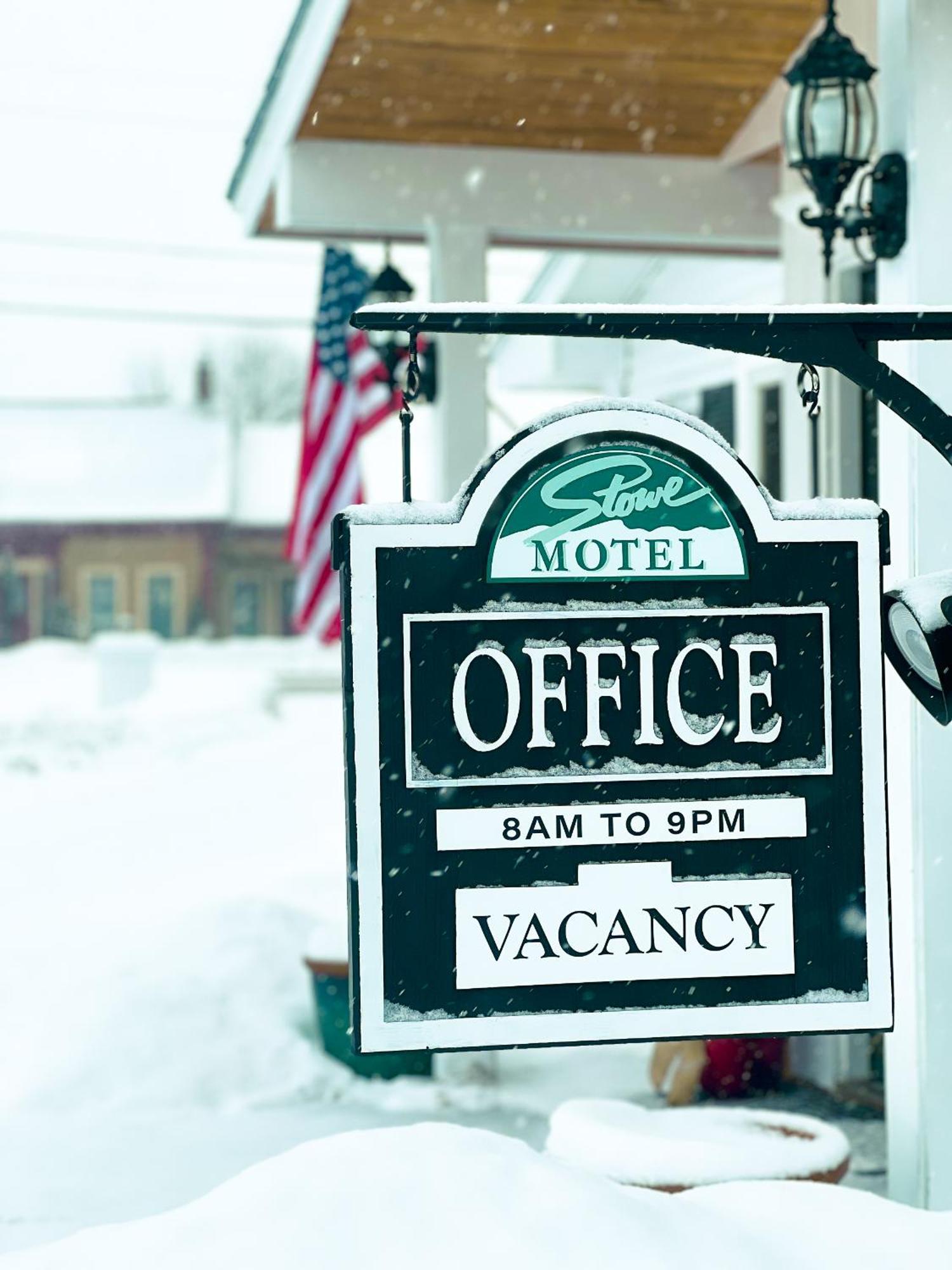 Stowe Motel & Snowdrift Exterior photo