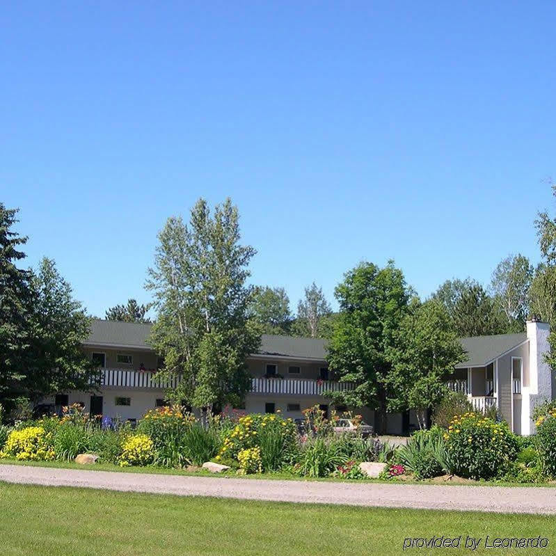 Stowe Motel & Snowdrift Exterior photo